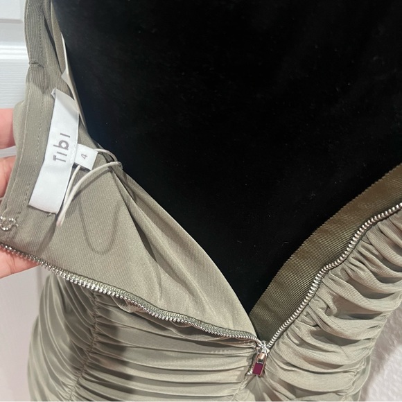 Orig $495 Tibi DRAPEY JERSEY RUCHED SKIRT GRANITE Size 4 - Picture 2 of 11